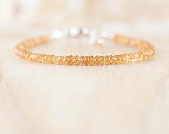 Sierlijke padparadscha-saffierarmband in sterlingzilver, met goud of roségoud gevuld, delicate perzikoranje edelsteen 2,5 tot 3 mm facetkralen