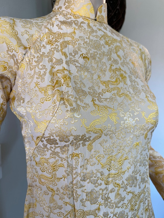 1960's Vintage Dragon Kimono ~ Silk, Gold, Yellow… - image 4