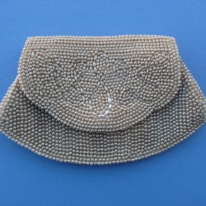 Bolso vintage beige con cuentas de los años 50 ~ Bolso de noche pequeño tipo sobre, cartera ~ 20 x 12,7 cm ~ Buen estado, perfecto para un teléfono
