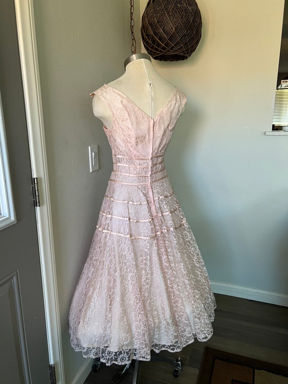 Vintage 1950’s Dress  ~  Soft Pink Blush Lace Fit… - image 5