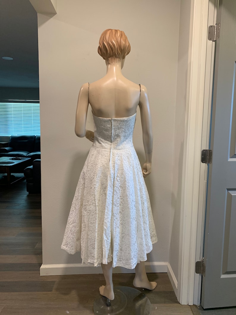 Sleeveless Mid Length Pointed Sleeves Jacket Great Quality And Condition Vintage 1950s Off White Wedding Dress ~ With Bolero Style Button
