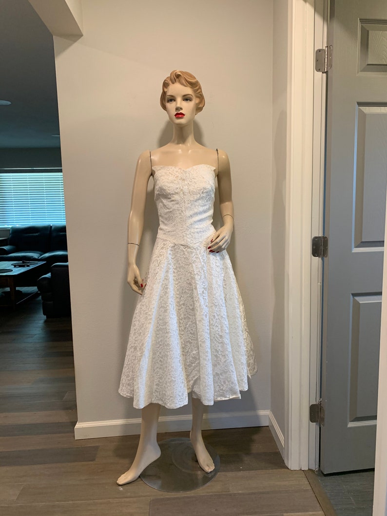 Sleeveless Mid Length Pointed Sleeves Jacket Great Quality And Condition Vintage 1950s Off White Wedding Dress ~ With Bolero Style Button