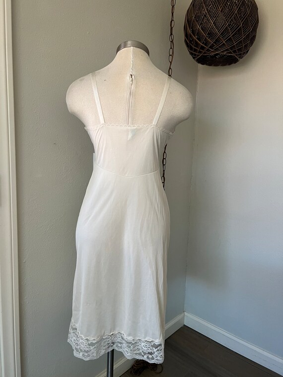 1960's Vintage Full Slip ~ Off White, Fitted, Adj… - image 2