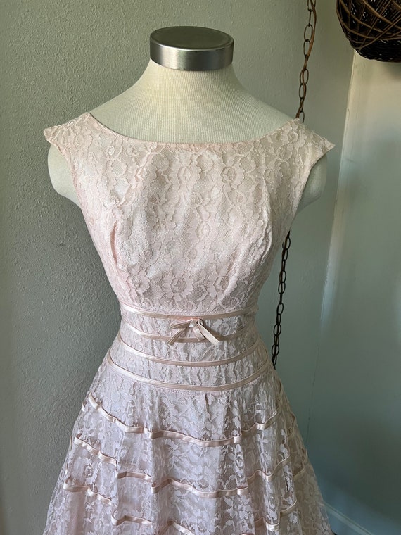 Vintage 1950’s Dress  ~  Soft Pink Blush Lace Fit… - image 4
