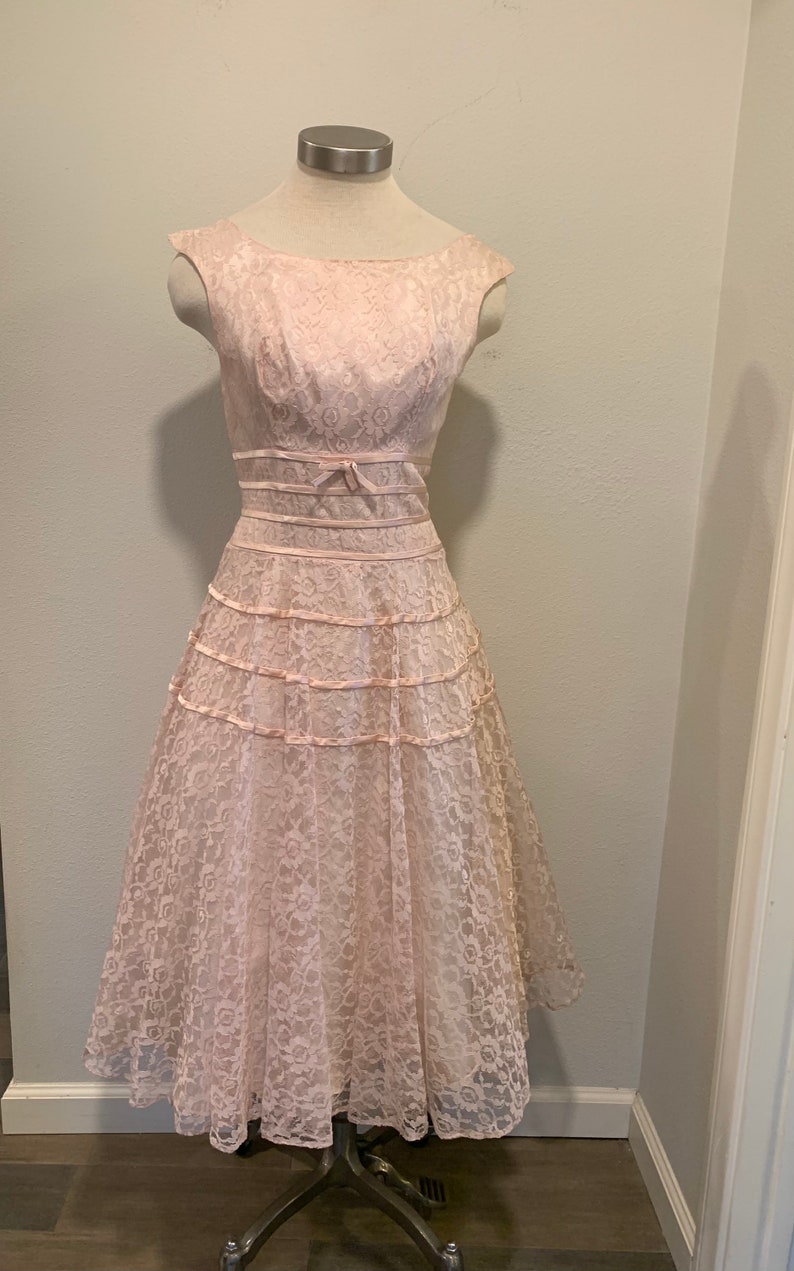 Zips Up The Back Great Condition Vintage 1950\u2019s Dress ~ Soft Pink Lace Fitted And Flared Satin Lined