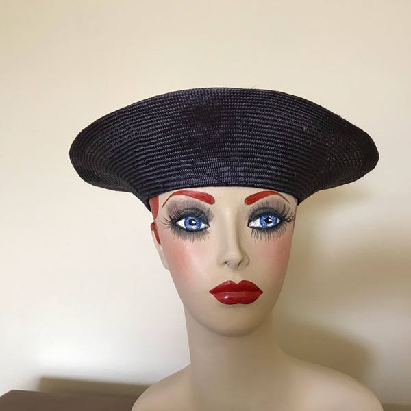Vintage 1960's marineblauw stro hoed ~ Maude Stewart ~ grootte groot ~ Perfect voor reizen omdat plat legt ~ grote voorwaarde