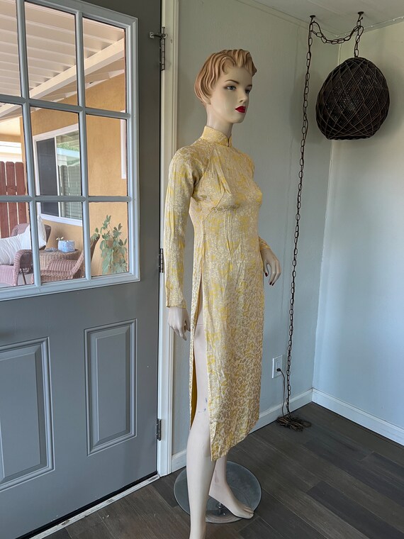 1960's Vintage Dragon Kimono ~ Silk, Gold, Yellow… - image 3