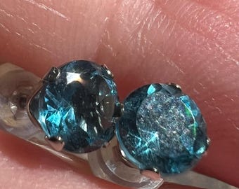 14k Solid White Gold and Aquamarine Stud Earrings