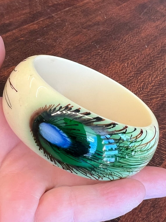 Vintage Lucite Peacock Feather Bangle Bracelet