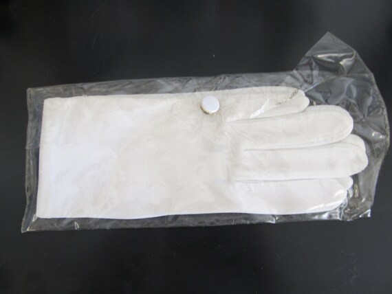 white nylon stretch gloves