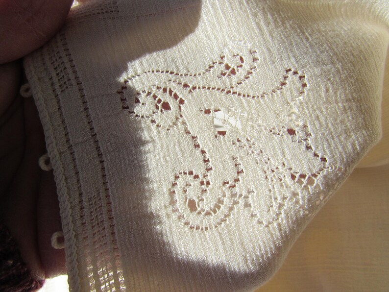 Lot de 7 serviettes beiges fleuries image 5