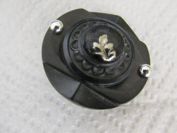 1950s Black BAKELITE Brooch or Pin TESTED - image 1
