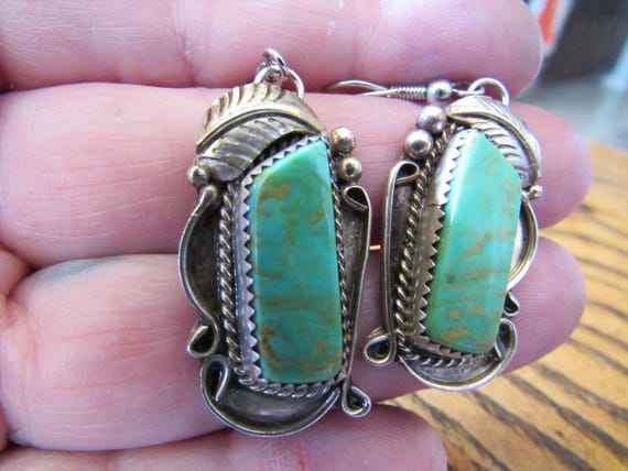 Native American Incredible Santo Domingo Old Kingman Turquoise Sterling Silver Earrings Native American Incredible Santo Domingo Old Kingman Turquoise Sterling Silver Earrings