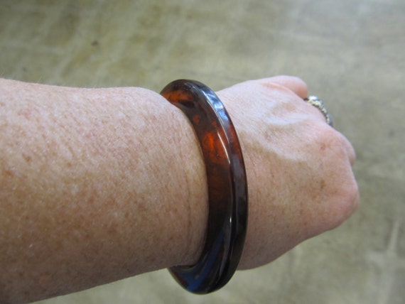 1950s Rootbeer Bakelite Bangle Chunky and Tested - image 4