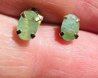 Vintage 14k Solid Gold and Jade Stud Earrings