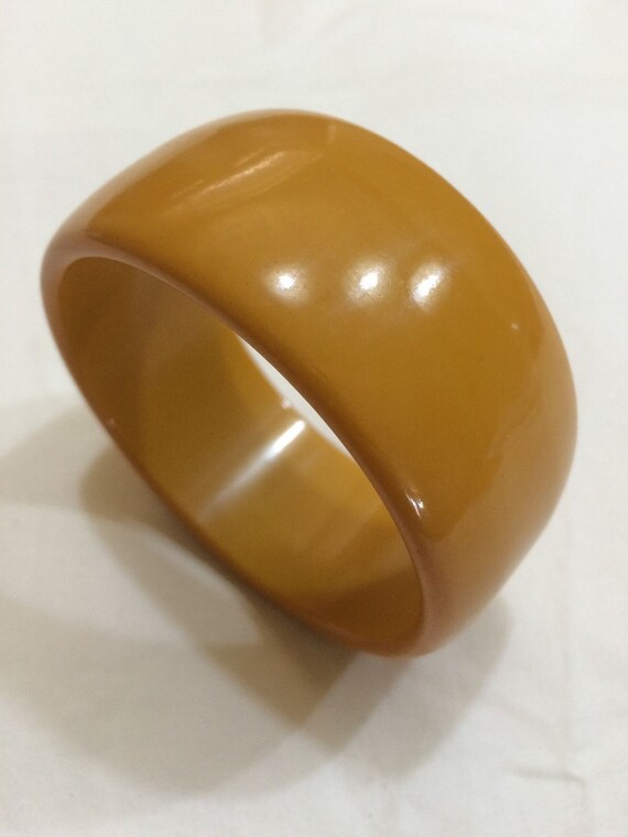 Sale! 1950s Wide and Chunky Butterscotch BAKELITE… - image 2