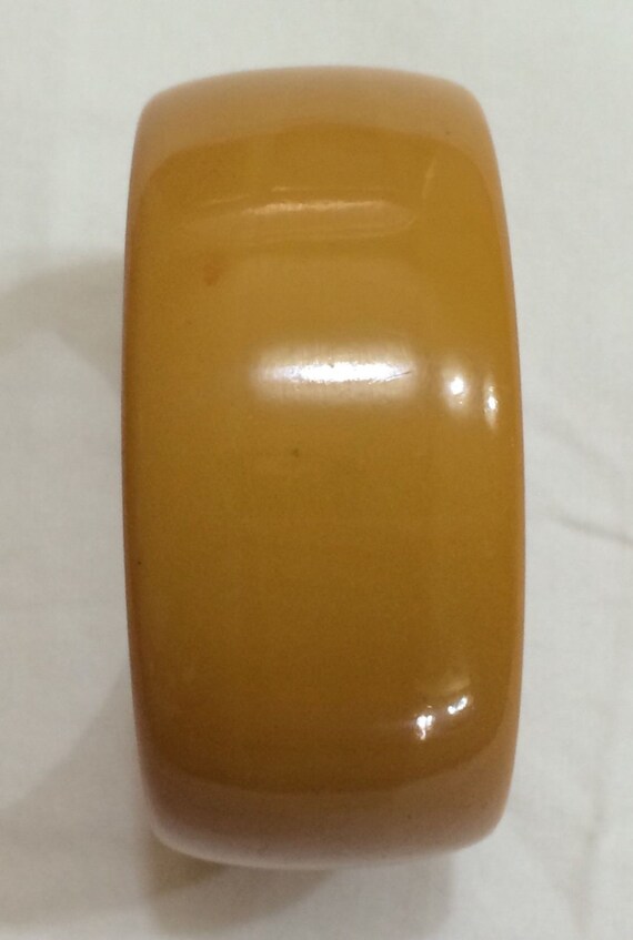 Sale! 1950s Wide and Chunky Butterscotch BAKELITE… - image 3