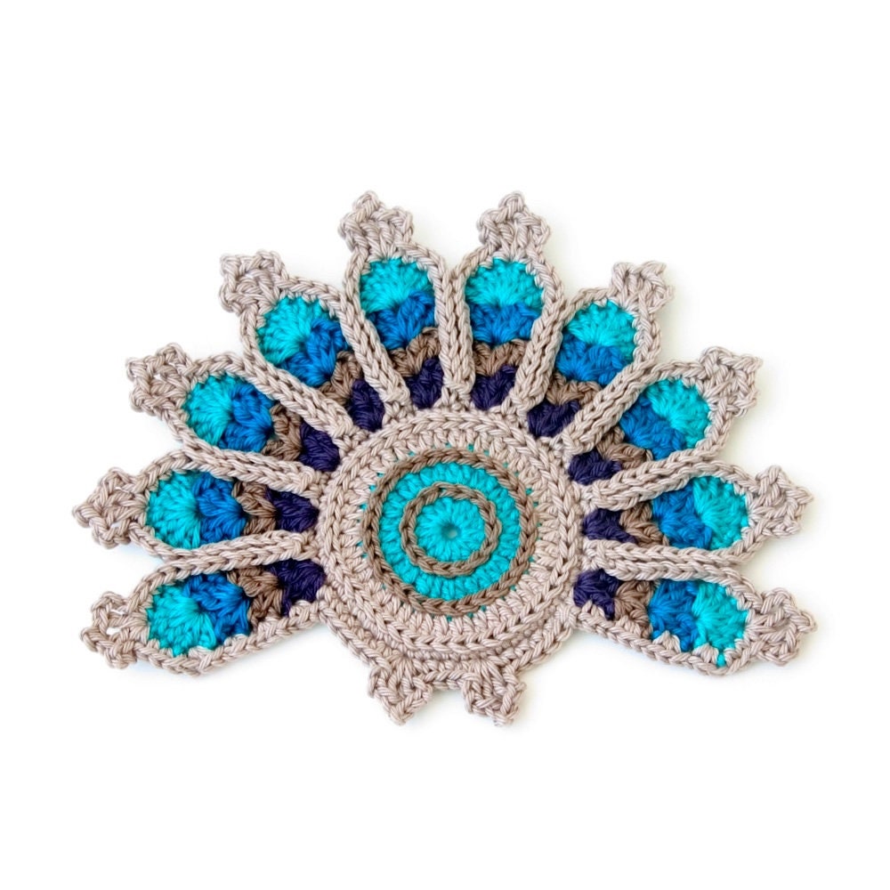 12 Peacock Feather Crochet Patterns to Inspire Elegant Gifts and Home Decor 10 Crochet Peacock Tail Feather Coaster