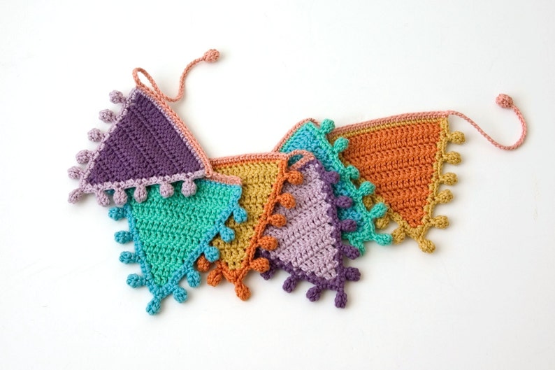 Crochet PATTERN: Bunting, Flags with Bobble Edging in various sizes with Photo Tutorial image 5