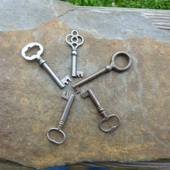 Five Antique Furniture Keys Antique Cabinet Keys Antique - Five Antique Furniture Keys Antique Cabinet Keys Antique