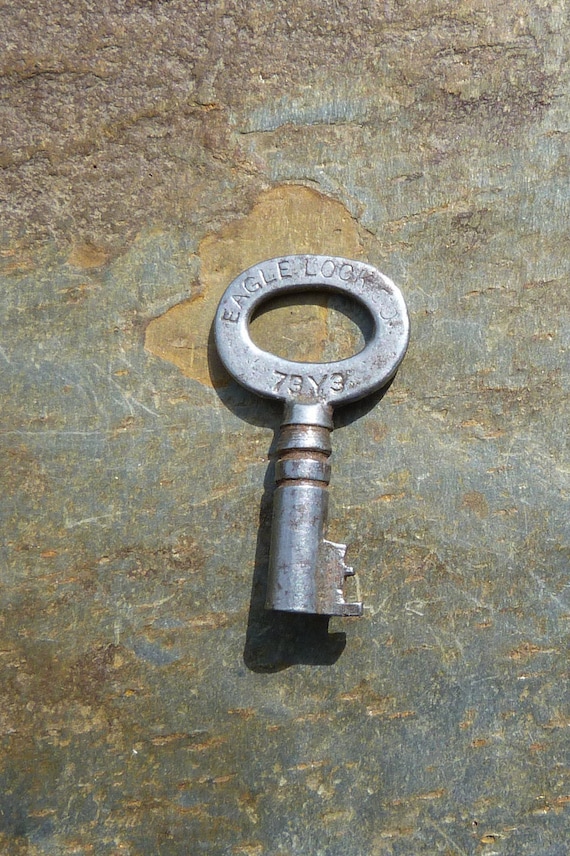 1144 Antique Steamer Trunk Key UG250 Antique Key Excelsior Chest Lock
