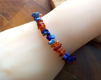 Perfekt present, naturligt stretcharmband, tillverkat av hartsflisor och lapis lazuli