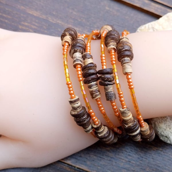 Cadeau parfait, Bracelet manchette naturel, spirale multi rangs orange et beige rocaille, bois et bois de coco