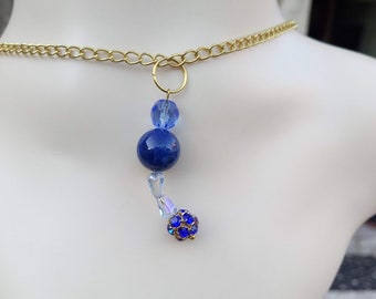 Cadeau parfait, Collier pendentif en lapis lazuli, perles de cristal et perle cristal style shamballa, chaîne plaqué or