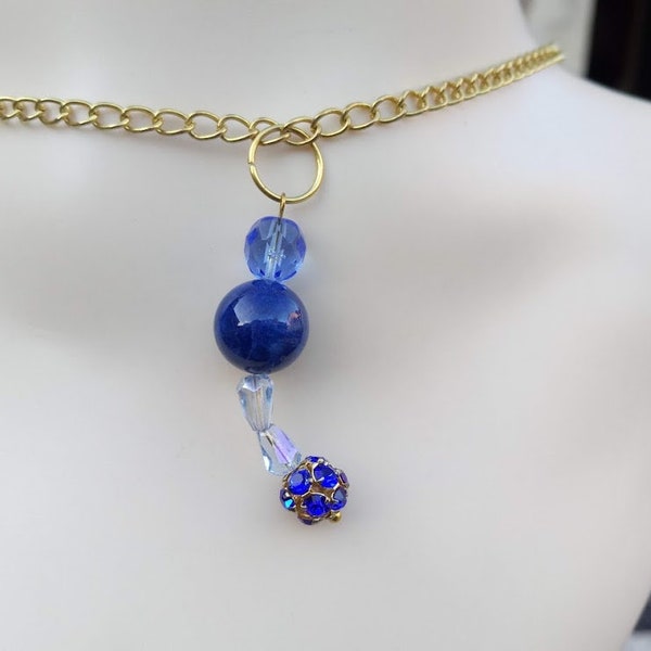 Cadeau parfait, Collier pendentif en lapis lazuli, perles de cristal et perle cristal style shamballa, chaîne plaqué or