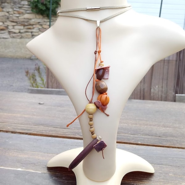 Cadeau parfait, sautoir pendentif coquillage, pointe d'oursin impérial, coton ciré orange et marron, perles de bois, suédine beige