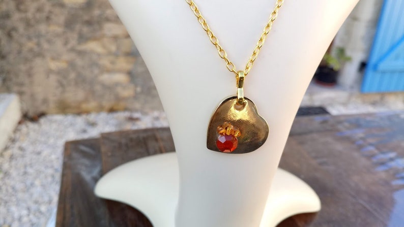 Perfekt present, halsband med hjärthänge i kristall och strass, guldkedja med karbinlås bild 6