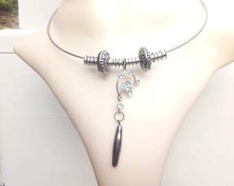 Cadeau parfait, collier ras de cou argenté, perles acrylique ciselées, strass, perle métallique longue, tour de cou sans nickel