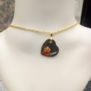 Perfekt present, halsband med hjärthänge i kristall och strass, guldkedja med karbinlås bild 4