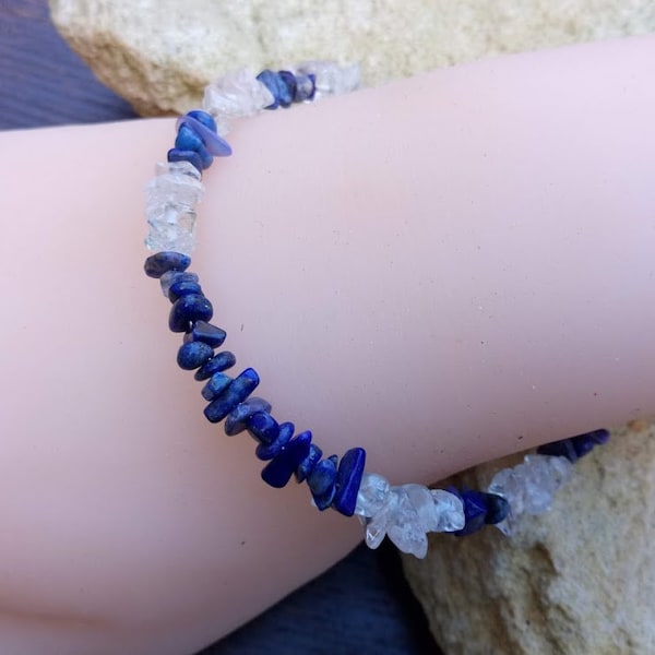 Cadeau parfait, Bracelet naturel chips de lapis lazuli véritable, et pierres de cristal de roche, fermoir mousqueton argenté