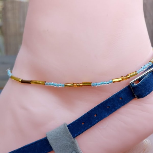 Cadeau parfait, Bijou de pied bracelet de cheville, extensible et robuste, avec rocaille bleue et dorée, sans fermoir