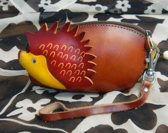 Genuine leather Mini change Purse/jewelry Holder with Wristlet Strap, Baby Hedgehog Pattern, Brown.