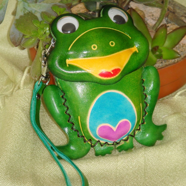 Leather Change/coin Purse, Jewelry Holder. Green Sitting and Happy Frog Pattern, Zipper.