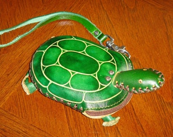 Porte-monnaie/monnaie/bijoux en cuir véritable avec dragonne, motif tortue et plus de couleurs.