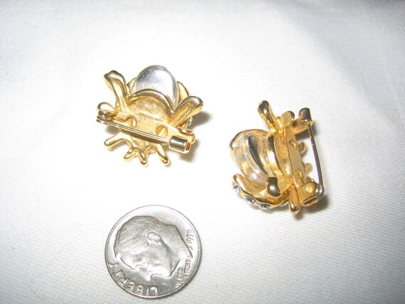 Vintage 2 Rhinestone Flying Bug Pins Brooch set - image 4