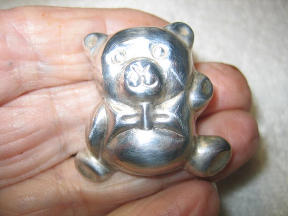 Vintage 3D Sterling Teddy Bear Brooch Pin - image 2