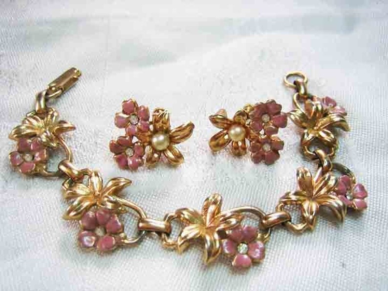 Vintage 50s Rhinestone Enamel Flower Bracelet /& Earrings