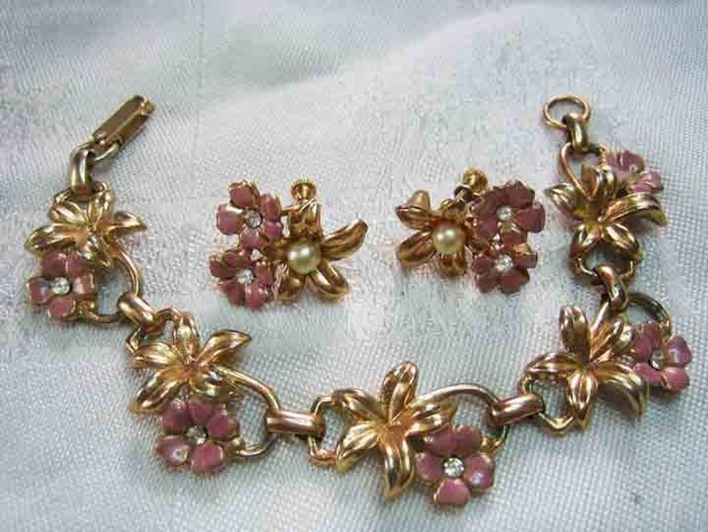Vintage 50s Rhinestone Enamel Flower Bracelet /& Earrings