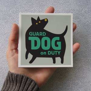 番犬にご注意の窓用デカールサイン