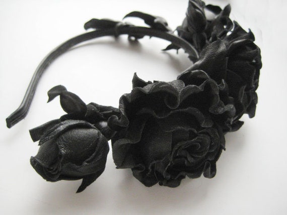 black flower hair band