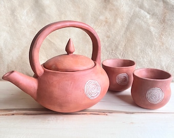 Wild Clay Spiral Tea Pot with Two Cups // Pit Fire Pottery