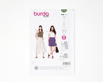 Pleated shorts pattern- Burda Pattern- Wide legged, pleated capri trousers or shorts with pockets. Sash or belted waist- Sizes 8-18- 6138