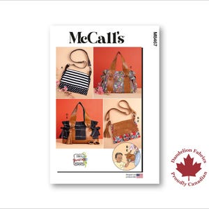Könnte beinhalten: Ein McCall's Schnittmusterbogen mit vier verschiedenen Taschenentwürfen. Die Taschen umfassen eine schwarz-weiß gestreifte Umhängetasche, eine florale Tragetasche, eine Tragetasche mit braunen Akzenten und eine braune Wildleder-Umhängetasche mit floralem Besatz. Der Bogen enthält den Text "Dandelion Fabrics".