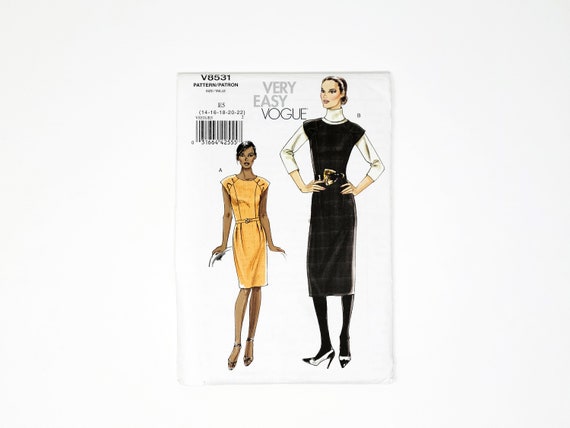 Vogue Patroon Getailleerde jurk met geplooide schouder jukken Maten 14 22 Etsy Nederland