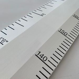 Pointing Wooden Height Ruler, Personalised Wood Measuring Chart, Growth Chart, Family Height, Birthday gift,