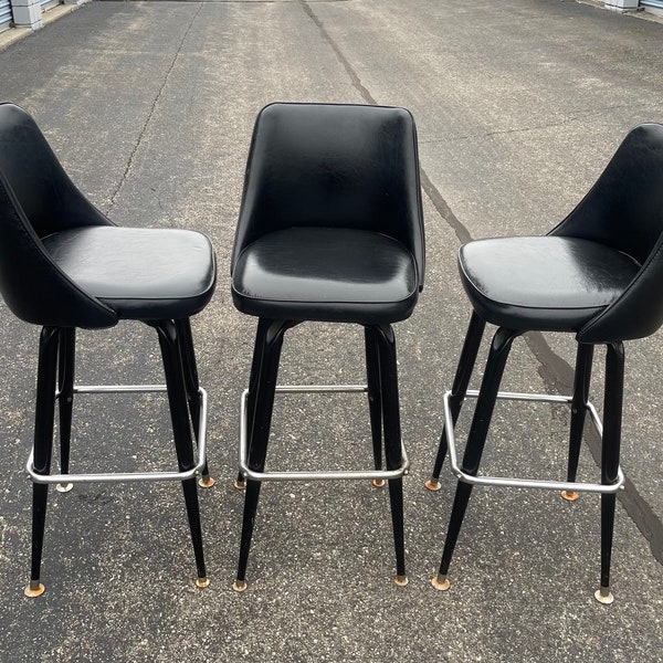 3x Black Dutchess Line Mid-Century Modern Tuft Swivel Bar Stools